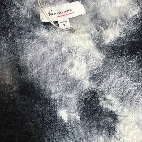 NWT Two by Vince Camuto Eyelash Sweater Medium - Picture 4 of 5